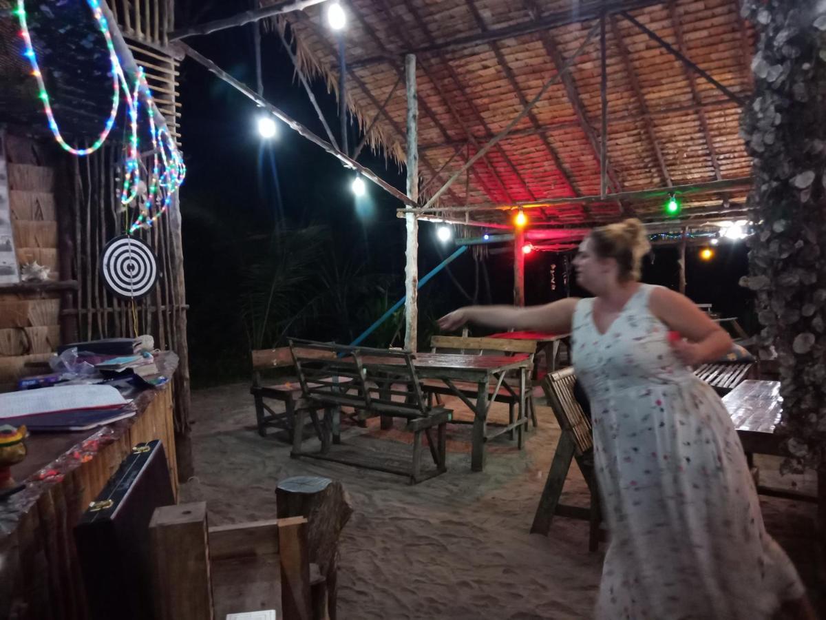 Mr. Chuoi Bar And Hut Otel Ko Phra Thong Dış mekan fotoğraf